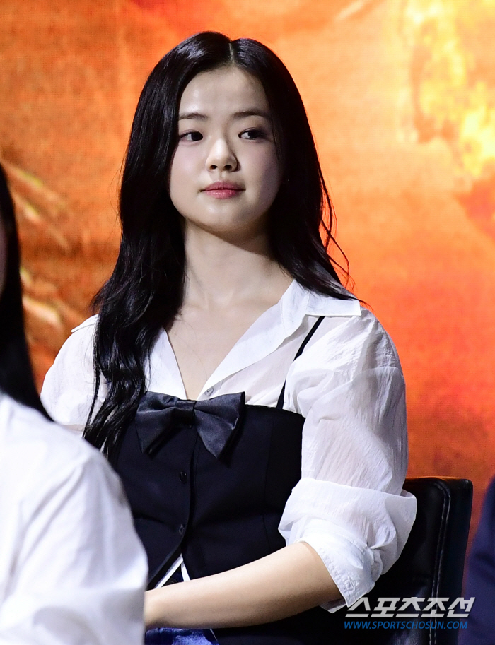  Kim Sia 'More mature charm'