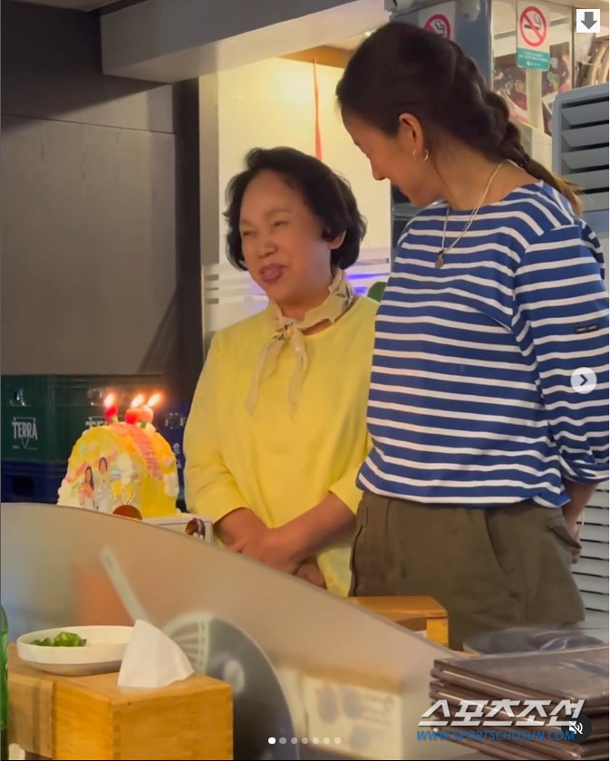  'I hope everyone is comfortable' Lee Hyo-ri reveals her end of the show with her mother (Only two mothers)