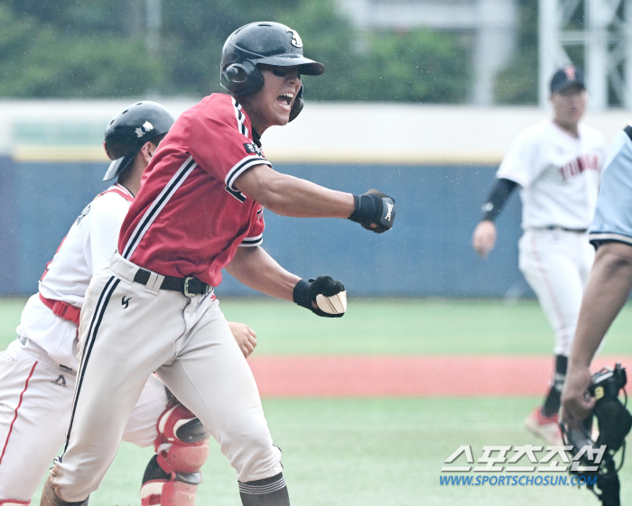 'Stop the game for 104 minutes → 291 minutes in the rain' Jung Woo-joo gave Jeon the first blue dragon flag in 100 years! First national championship in 39 years.
