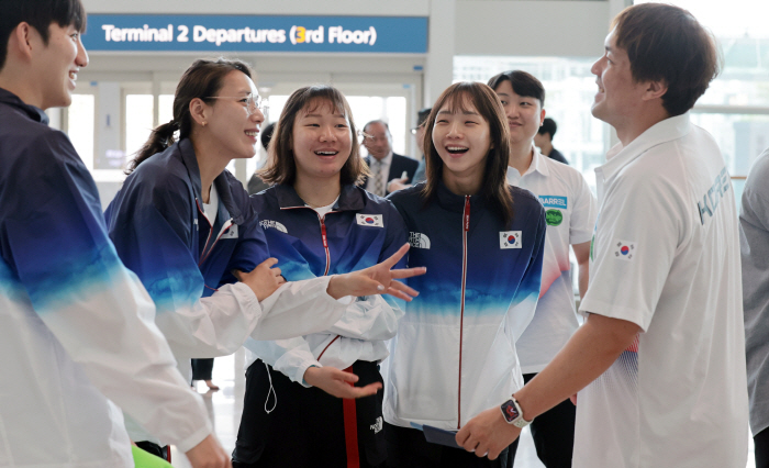 Swim 黃 Kim's departure from Paris, the battleground...Junghoon Lee General Manager'Aim for 3 Medals'...Chairman Chung Chang-hoon'I believe in 金믿는다 for the first time in 12 years'
