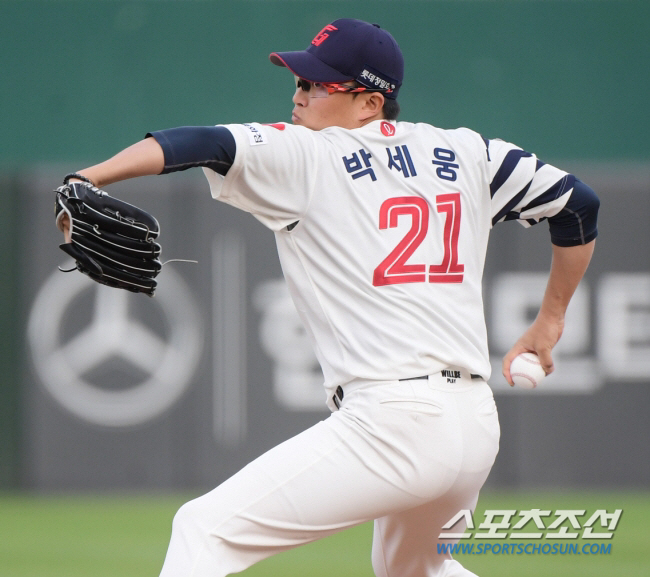 Kwak Bin won eight games and Yang Seok-hwan won the final against Doosan, and Park Se-woong won eight innings and escaped three consecutive losses 