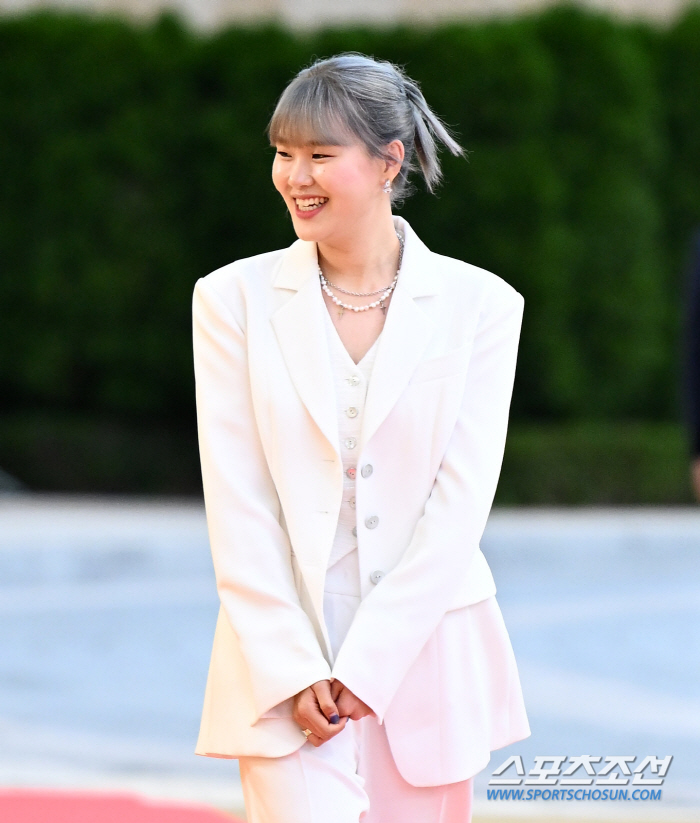  Umjiyoon 'A bright smile'