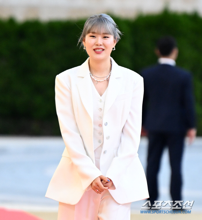  Umjiyoon 'Enjoyably'