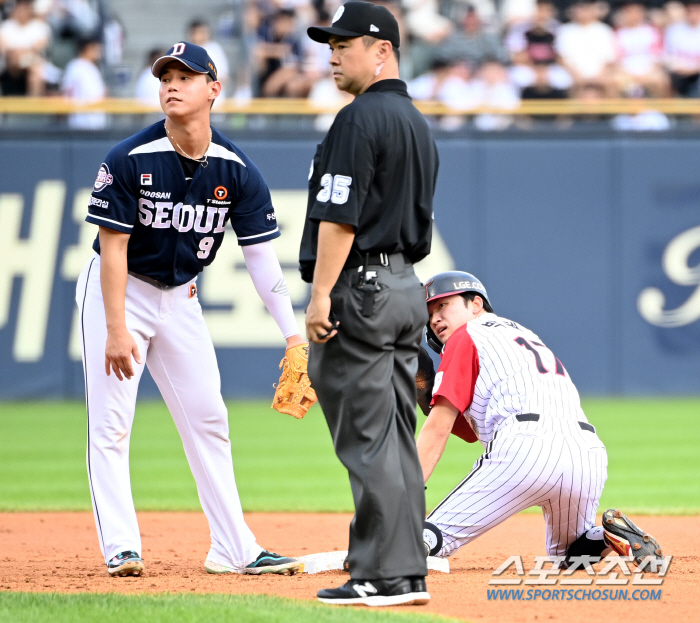'Kelly cried and laughed at Son Joo-young' Son Joo-young 2 earned runs in 7 innings Shin Min-jae's come-from-behind walk to LG and Doosan for 5 consecutive wins. Five consecutive wins after four consecutive losses in the second half