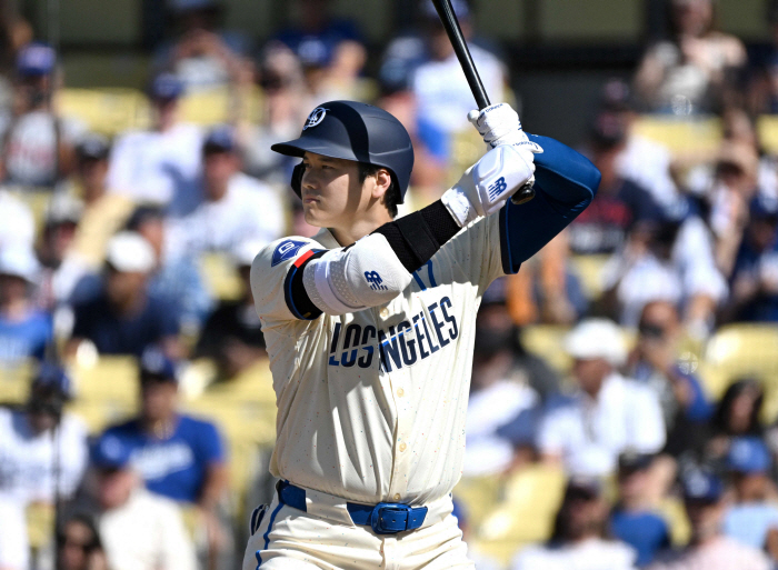 'Otani twice, intentional four pitches' and Smith finished, a dramatic come-from-behind victory for two consecutive days...LAD 7-6 BOS