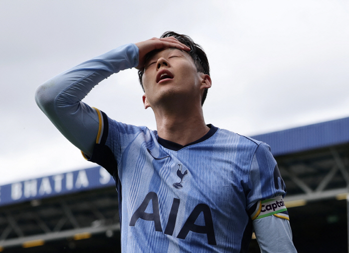 Son Heung-min played in two big chances misses 6 points 45 minutes...Tottenham win 2-0 over QPR'3rd straight pre-season'