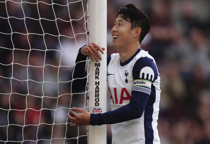 Son Heung-min played in two big chances misses 6 points 45 minutes...Tottenham win 2-0 over QPR'3rd straight pre-season'