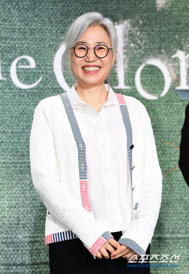 Writer Kim Eun-sook Donates to Flood Relief Efforts