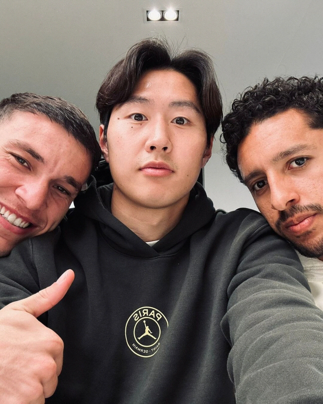 'Give me Lee Kang-in!' Napoli's crazy demands are absolutely unacceptable...'Here We Go' Reporter 'PSG Osimhen Negotiations Stop Completely'