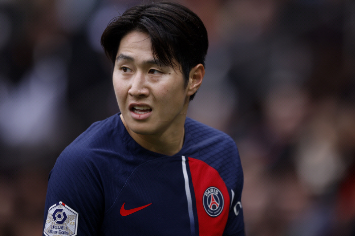 'Give me Lee Kang-in!' Napoli's crazy demands are absolutely unacceptable...'Here We Go' Reporter 'PSG Osimhen Negotiations Stop Completely'