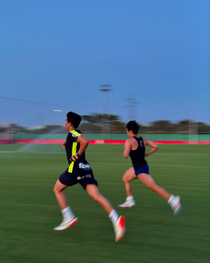'Vacation abs topic'→'Shock mesh fashion'...Lee Kang-in has joined PSG in the pre-season even though '100 billion proposal rumors of a transfer to Napoli'