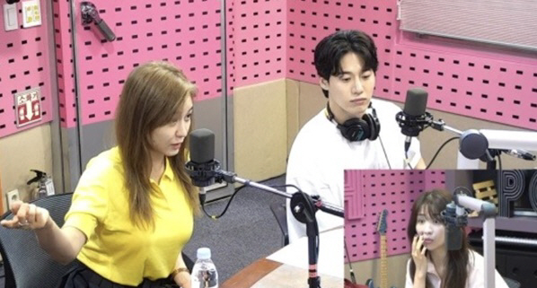 Ok Joo-hyun apologizes for being late for the live broadcast 'Navigation is lazy..' ('Cinetown') 
