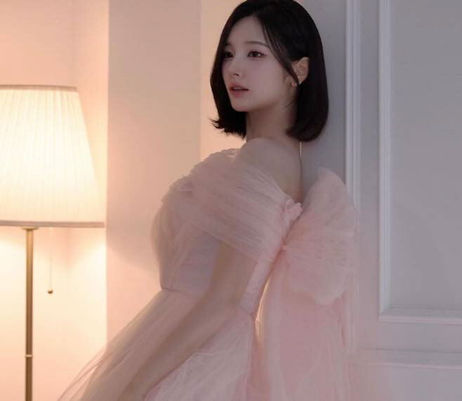  Did you fall in love with her reliable charm?SOHEE, a former Alice, ♥15 years older prospective groom revealed