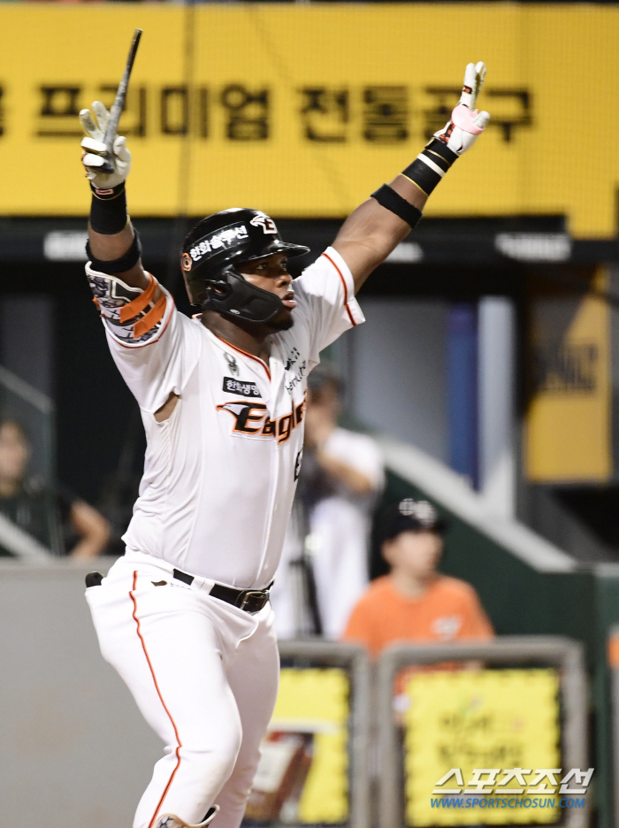 'The team being beaten is unlucky' VR'straight hit → ground ball'Dungap double-out, Hanwha's bench that lasted 10 years 