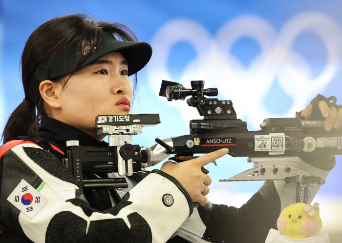 'Awesome Start' Paris' first medal came out! Park Ha-joon-Joo Geum-hyun, Shooting Mixed Air Rifle 'Secure Silver Medal'!