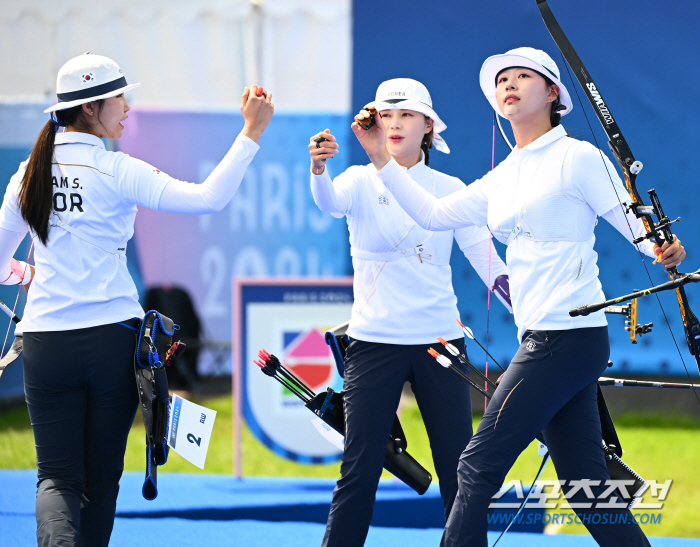  6 points lucky -> Shoot-off hard struggle, Korean archery 女 group stronger in crisis. Final scenario is better