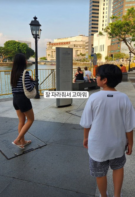 'Divorce Park Ji-yoon'Choi Dong-seok's touching fatherhood during his trip'Thank you for growing up well'