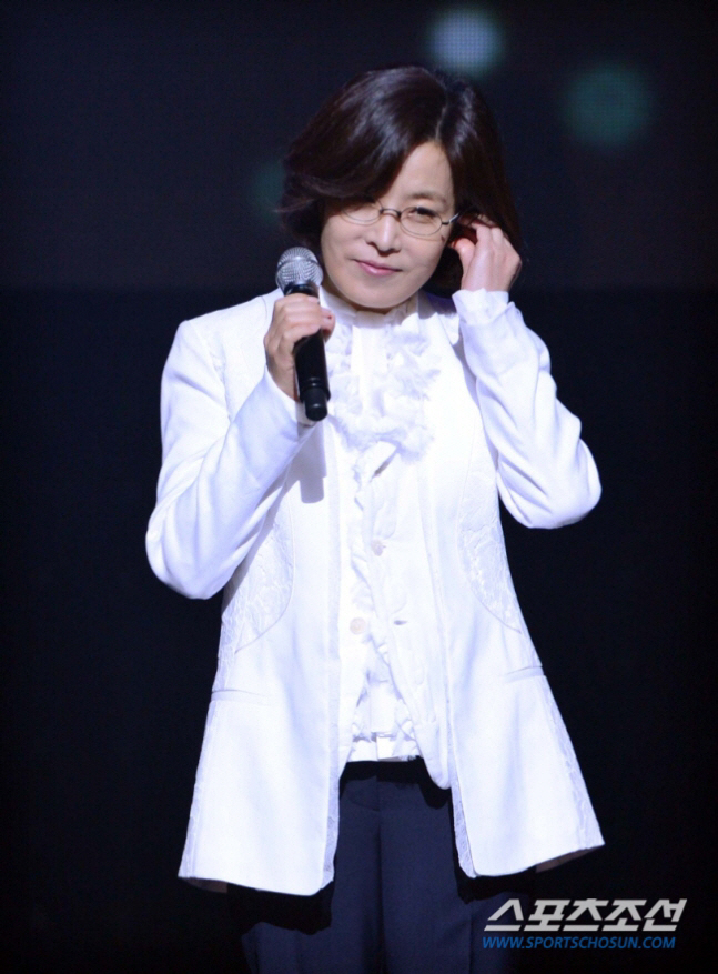 Lee Sun-hee 'Fine for private use of corporate credit card, reflect on it a lot...I'm sorry to disappoint you.' 