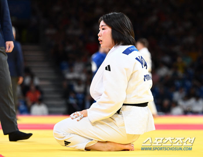 'Unprecedented!' Heo Mi-mi wins half of Mongolia's natural enemy in the 57 kg class by 女 Judo!Going to the semifinals!