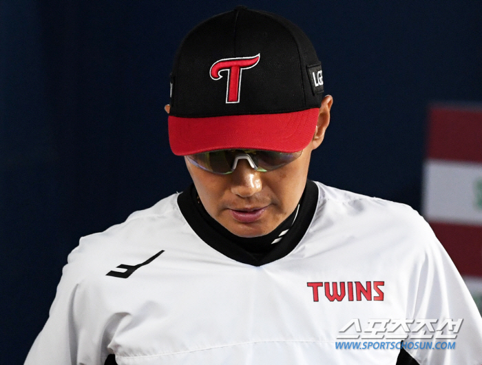 Kim Jin-sung, who apologized for his SNS post, will return to the Lotte match on the 2nd. The last tip of the rant 'Everyone lives with it. The important thing is humility and consideration'