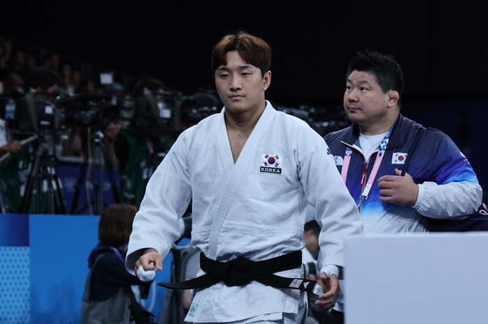 'Lightning Man'Lee Junhwan, with a cool win'Going to the quarterfinals'...Kim Ji-Soo lost one round and went to the semifinals