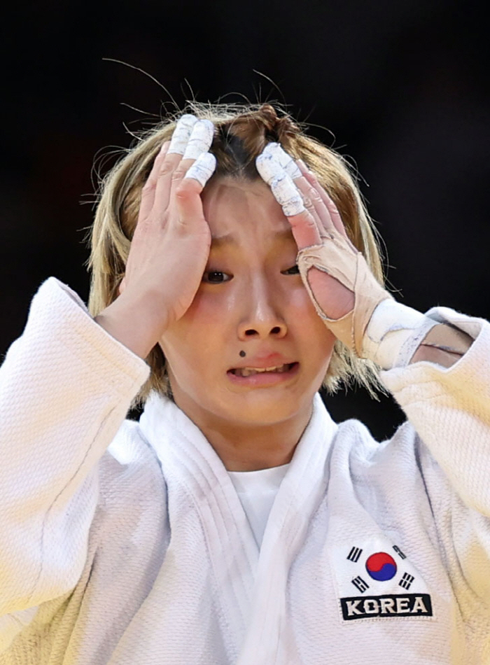 'Lightning Man'Lee Junhwan, with a cool win'Going to the quarterfinals'...Kim Ji-Soo lost one round and went to the semifinals