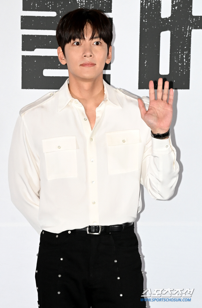  Ji Changwook is handsome again today