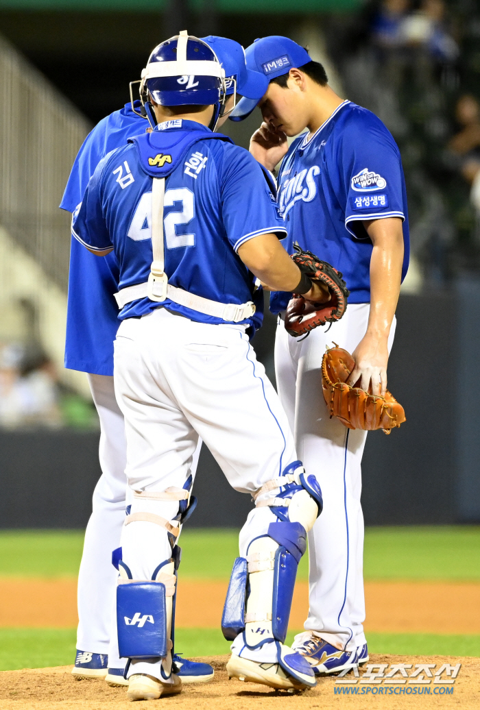 The third 'LG Killer' didn't work. Oh Ji-hwan gave up six runs in 4.1 innings after being hit by a two-run shot. ERA 0.00 → 3.52 