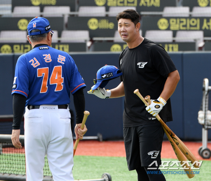 'Good, you're doing well' The atmosphere of Hanwha training is the best for 5 consecutive wins...Manager Kim Kyung-moon praised the players indefinitely