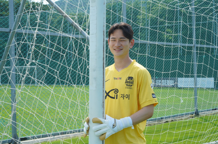 'GK Kang Hyun-moo ↔ LB Lee Tae-seok'Seoul-Pohang 'Win-Win Trade' Successful