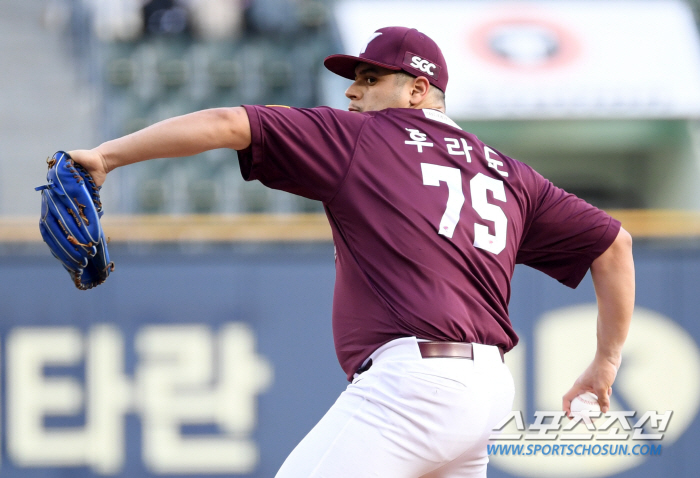 '40→44→64' Kiwoom, Kim Hye-sung's final hit- Joo Seung-woo's save, and Doosan, which swept first place, were also caught. 9th place Lotte and 0.5G difference 