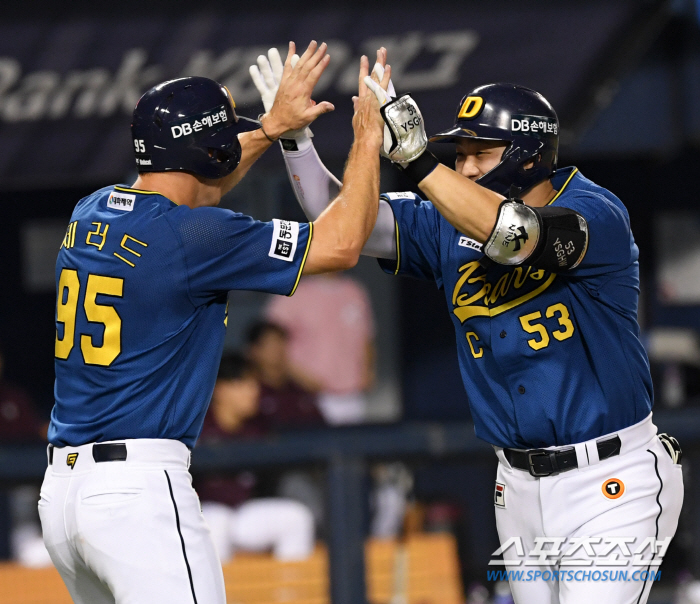 '40→44→64' Kiwoom, Kim Hye-sung's final hit- Joo Seung-woo's save, and Doosan, which swept first place, were also caught. 9th place Lotte and 0.5G difference 