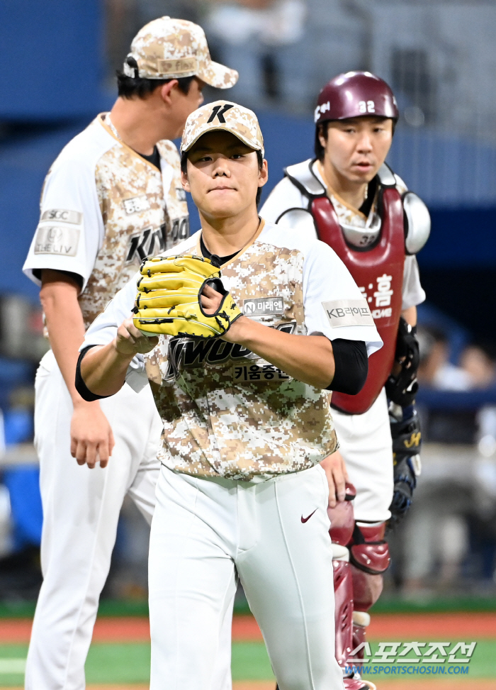 Coach Hong responded to his nephew Park Chan-ho's 'Heaven → Hell Pitching''7 scoreless innings → 9 runs in 4 innings' As expected, I had a lot of thoughts'