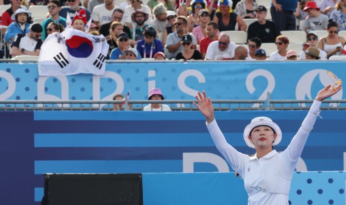 ''Super ace' Lim Si-hyun also advanced to the round of 16 without difficulty and all Taegeuk Women advanced to the round of 16 'Individual gold medal is also seen'