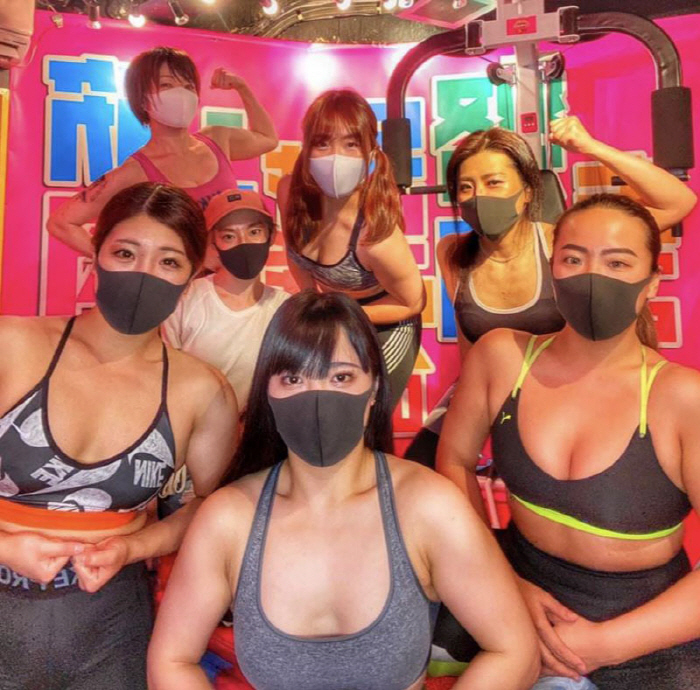 Up to KRW 280,000 for the 'Muscle Bar' service fee