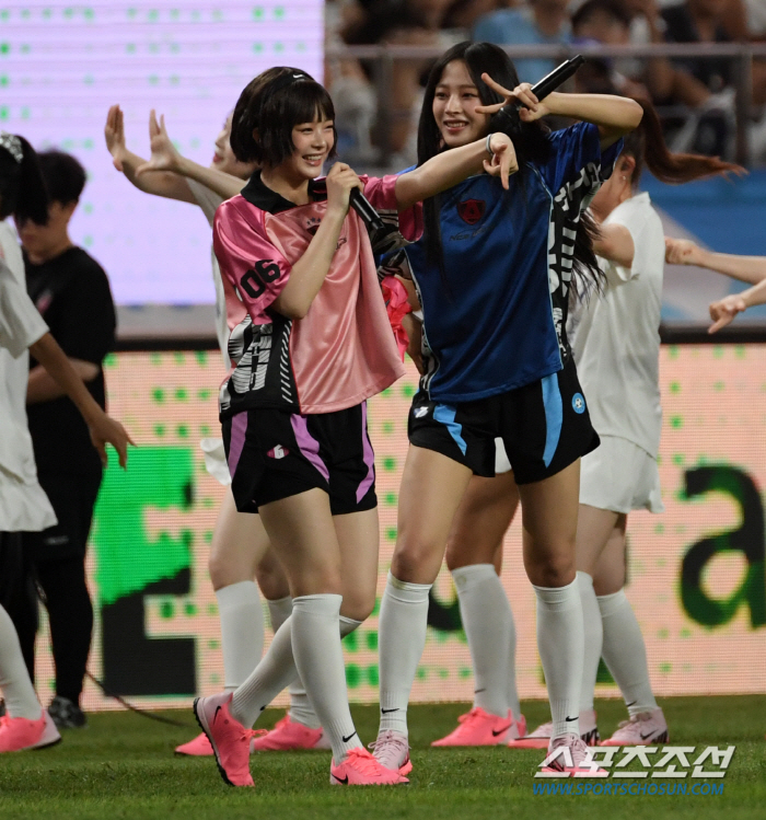  New Jin's Hani-Minji 'Open the stadium 'Hot'