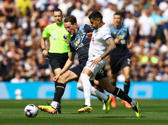 'You're leaving SON behind?'→'Want to win Tottenham!'...Tottenham vice-captain Son Heung-min, who has pledged loyalty, continues to play here'It's good to play here'