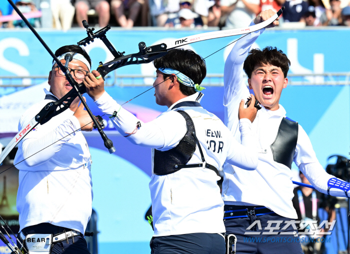 I can see all the titles! Kim Je-deok escaped the crisis. 男 Archery Kim Woo-jin, Lee Woo-seok, Kim Je-deok, will advance to the quarterfinals 