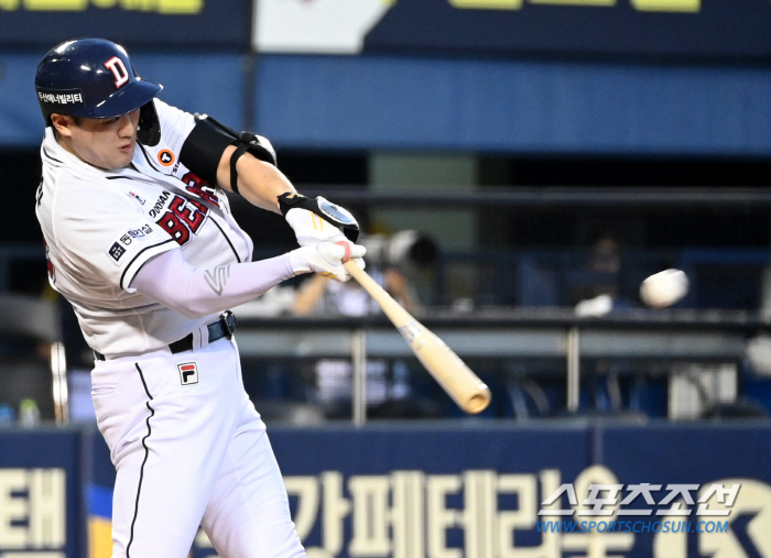 '01 → 72 → 76' 'New finish's 154km 5-out save' Doosan and LG escaped five consecutive losses. LG-Samsung-Doosan 2G Game 2nd Place Fight Rekindled