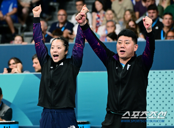 'Cheering Fairy Shin Yu-bin''One Team'Han Women's Table Tennis, Sweden 3-0!to the semifinals for the first time in 12 years