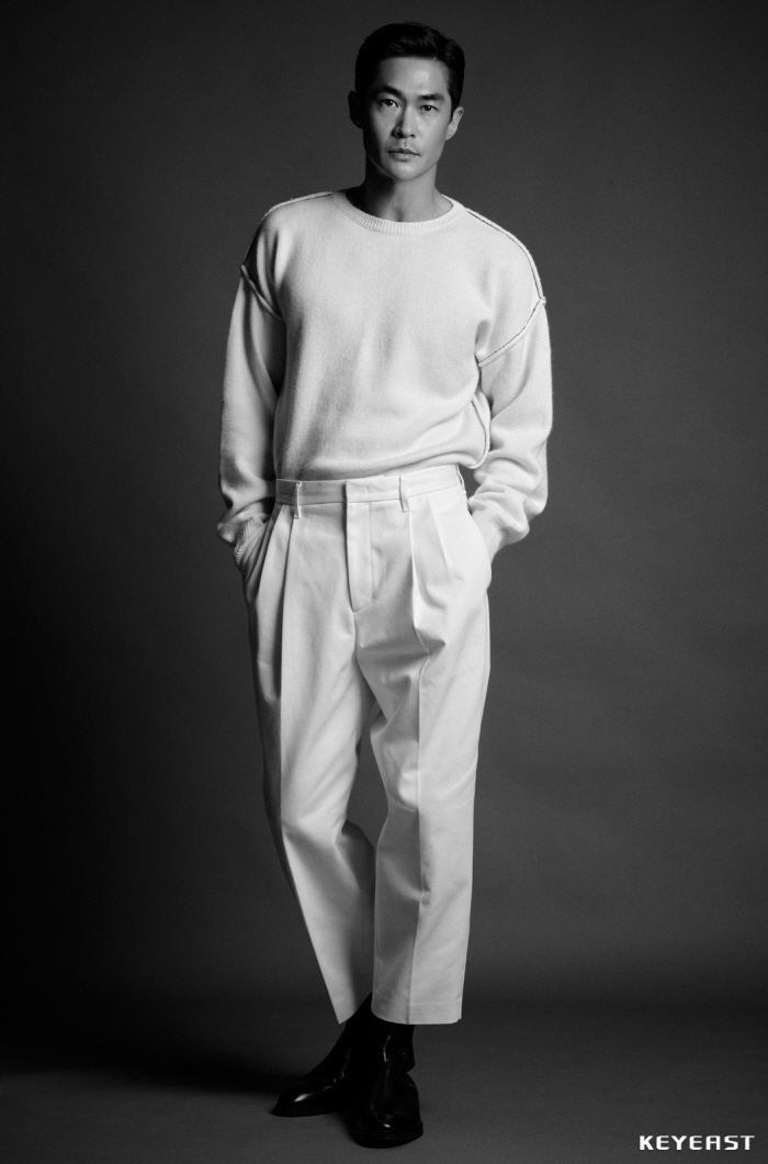  Bae Jung-nam Re-signs Keyist