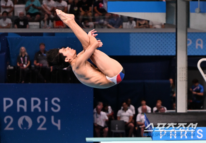 'Oriental Tattoo'Woo Ha-ram's first Olympic medal is seen in 男Ibing 3m springboard 9th place to the final round!