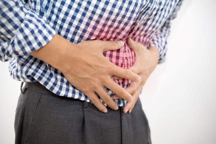 Abdominal pain, diarrhea, bloody excrement, etc. 'Inflammatory bowel disease', when should the surgery be performed?