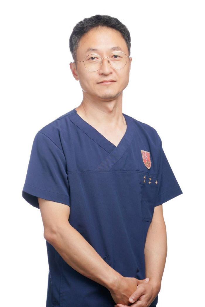 Abdominal pain, diarrhea, bloody excrement, etc. 'Inflammatory bowel disease', when should the surgery be performed?