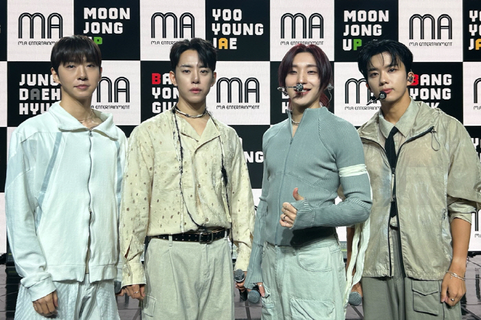 B.A.P.-born Bang Jung-yoo-moon 