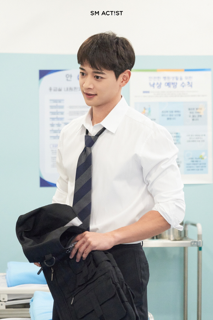 Choi Minho, ♥ fall in love with Son Na Eun..'Family X Melo' Melo Challenge