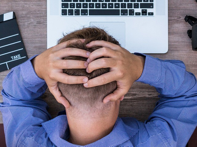 Headache and dizziness disappearing 'mini stroke', dangerous if left unattended