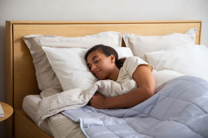 'I'll put you to sleep if you pay' 50,000 won per hour 'Sleep Maker' service topic