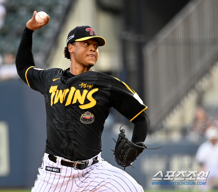 KKKKKKKKKKK'He's the ace to lead Kelly' Hernandez's shock debut with 7K 1 run in 5 innings. I gave hope to LG
