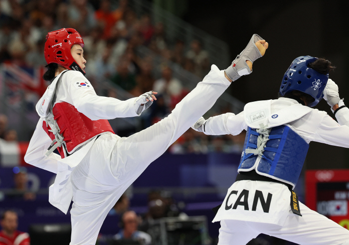 Taekwondo Women's 57kg class Kim Yoo-jin defeated 'world's 4th place' to advance to the semifinals